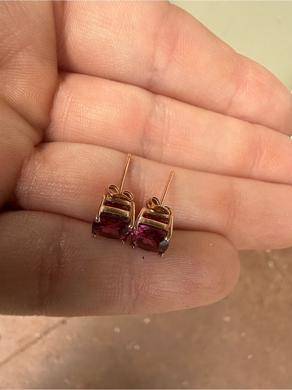 2.00carats solid 10k rose gold genuine grape garnet earrings-new - Picture 4 of 14